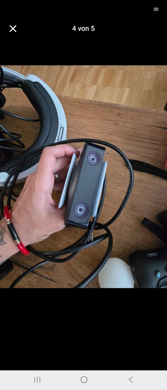 VR Brille: Sony PSVR Set mit PS4 Konsole und Controllern – Gebraucht aus Glattpark(Opfikon) von dra_lw2t 3