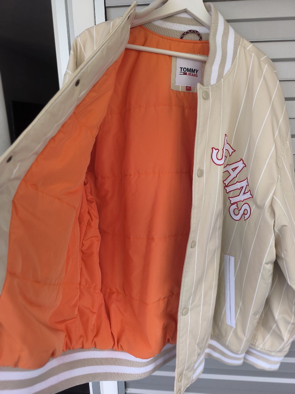 Tommy Hilfiger Giacche: Tommy jeans Jacke  – Nuovo (secondo la descrizione) da Oftringen venduto da Lejaleja 6