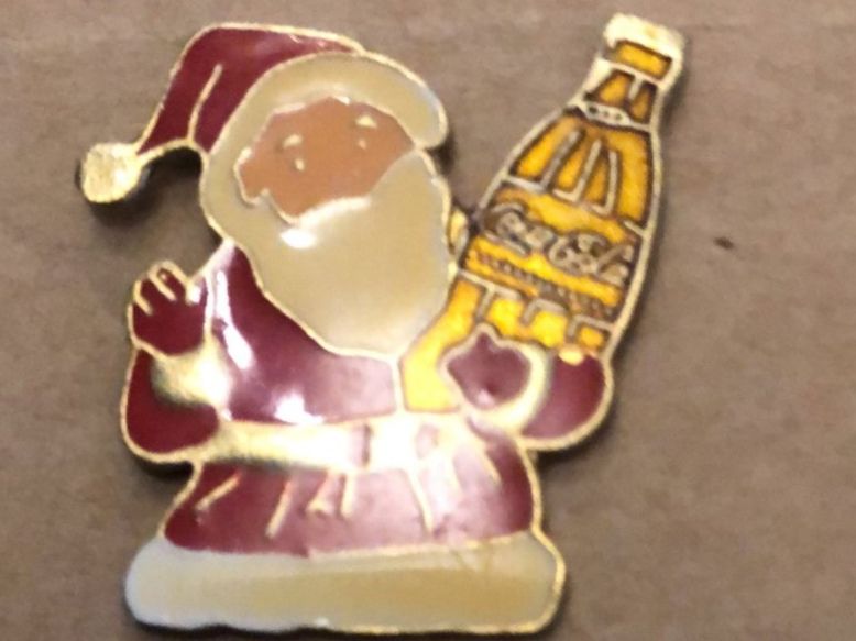 Coca-Cola Placchette & Badge: Vends Pins coca avec le père noël – Usato da Corpataux venduto da pfi_27t6