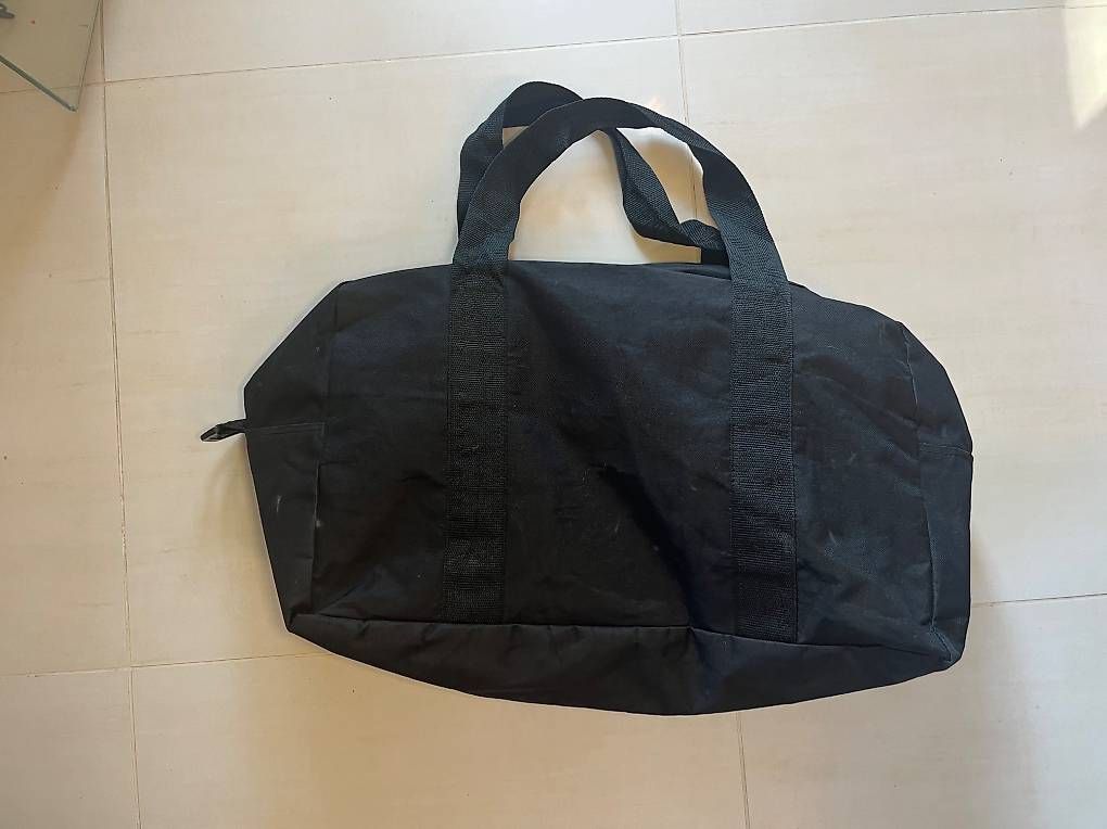 Valises de voyage: Sac de voyage pliable – D'occasion à Troinex par nadinebmichaelson 2
