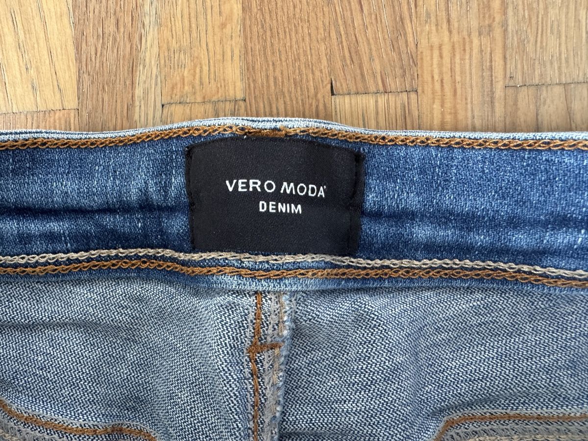Vero Moda Jeans: Jeans Vero Moda Denim Grösse M/32 – Usato da Münsingen venduto da sam_528s 4