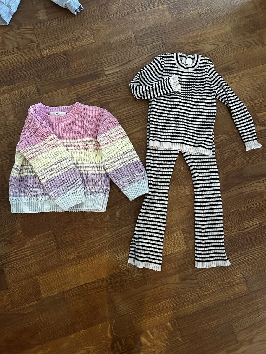 H&M Lotti & Set di vestiti: H&M Kinder Pullover und Set gestreift 110/116 – Usato da Altenrhein venduto da klaudijac