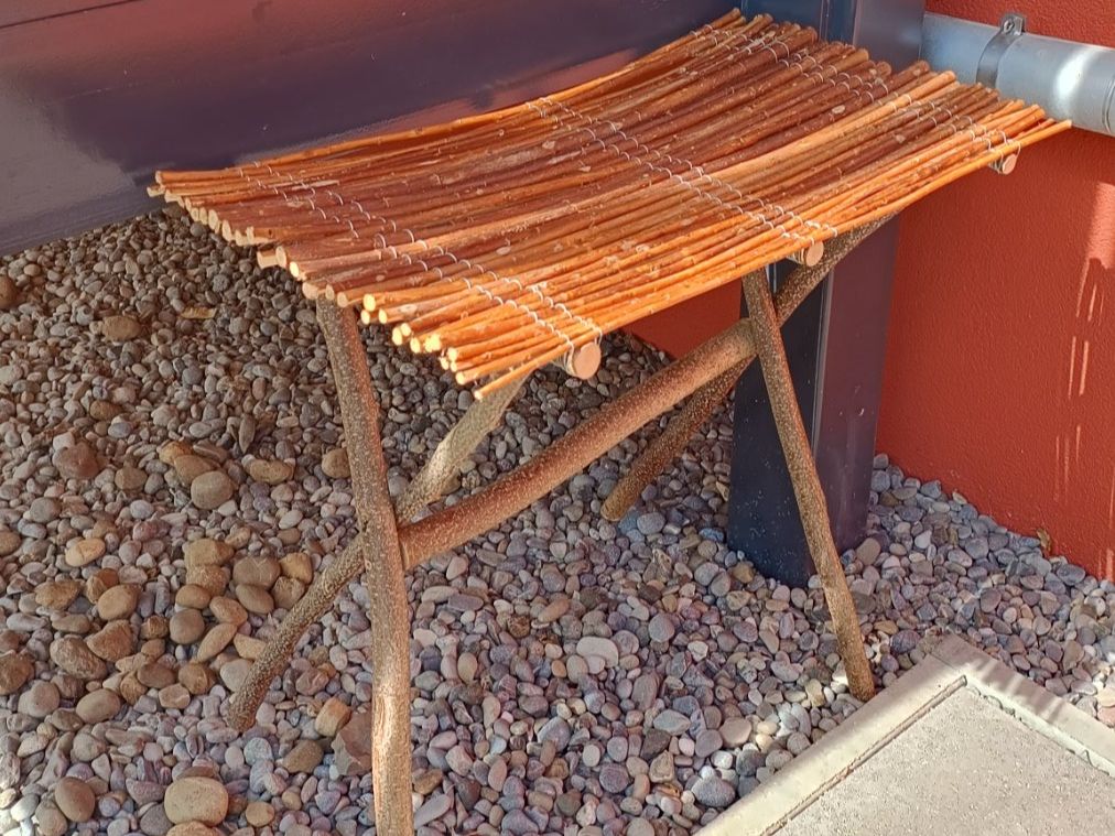Pots de fleurs: Handgefertigter Tisch – D'occasion à Kloten par tre_5758