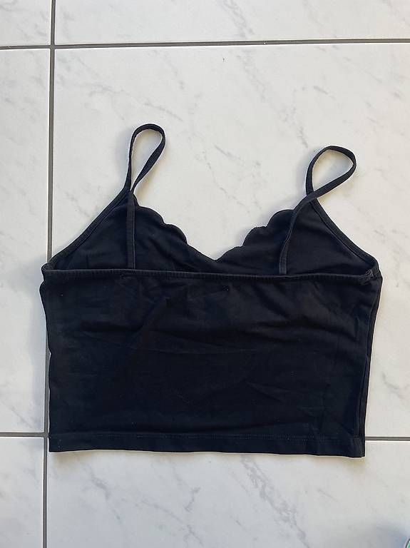 Tops: Crop Top M – Gebraucht aus Itingen von alexasoldie 1