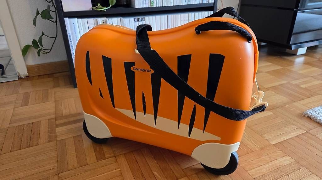 Valigie: Valise à roulette enfant Samsonite Tigre – Usato da  venduto da