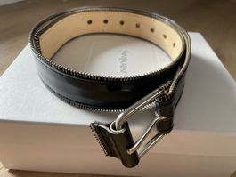 100% patent leather belt with zipper detail size 80
