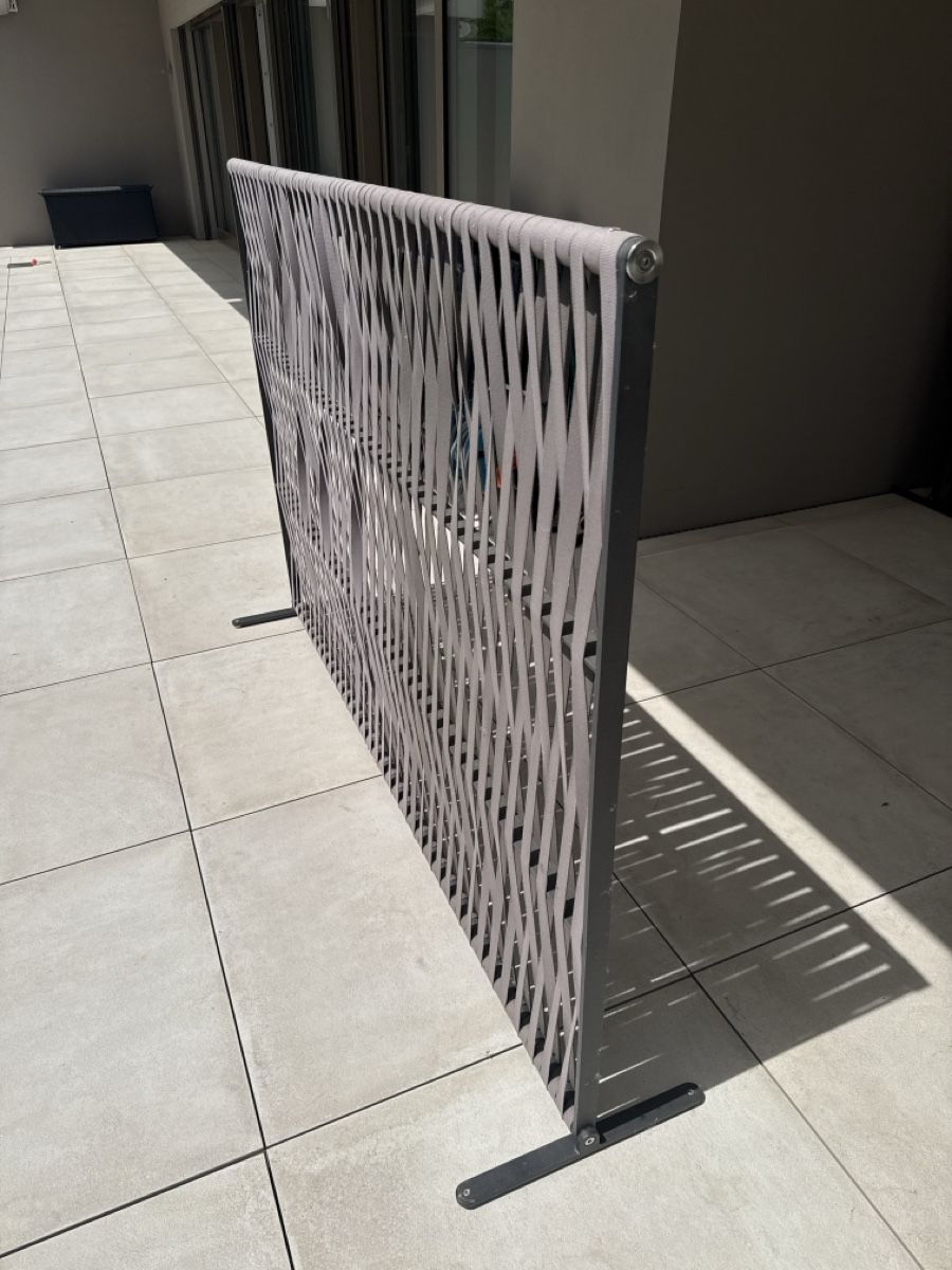 Tende da sole: RODA Horizontaler Sichtschutz Windschutz WING 002 – Usato da Müllheim Dorf venduto da Hoernlimann 1