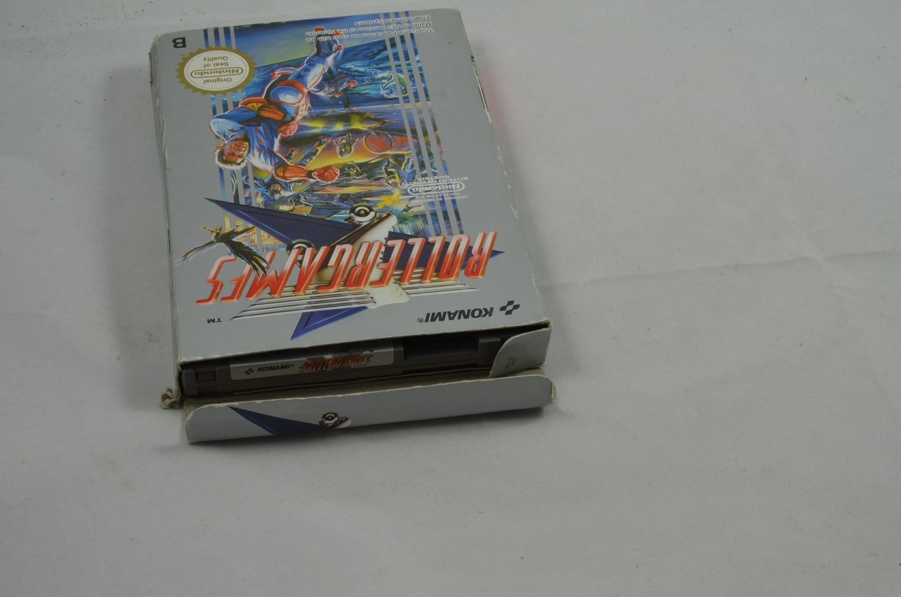 Giochi: Rollergames NES Spiel CIB (gut) – Usato da Buchs AG venduto da SellAndBuyX 2