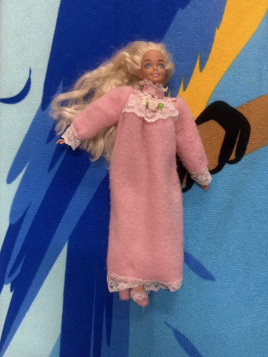 Bambole: Barbie Bedtime 1993 – Usato da Ecublens VD venduto da charliecinquillo