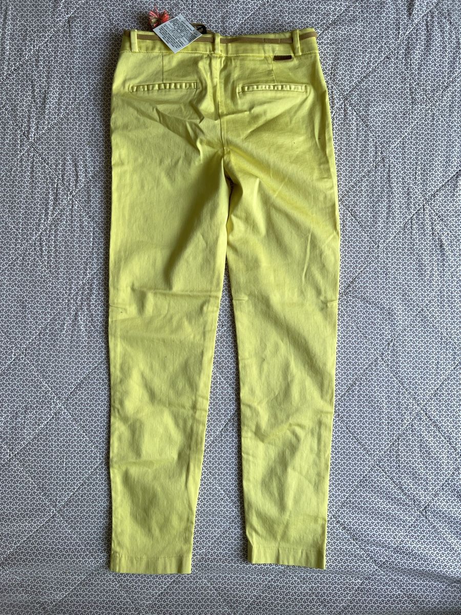 Zara Pantaloni: Zara Hose gelb neu Gr.128 – Nuovo (secondo la descrizione) da Bottighofen venduto da fritz-81