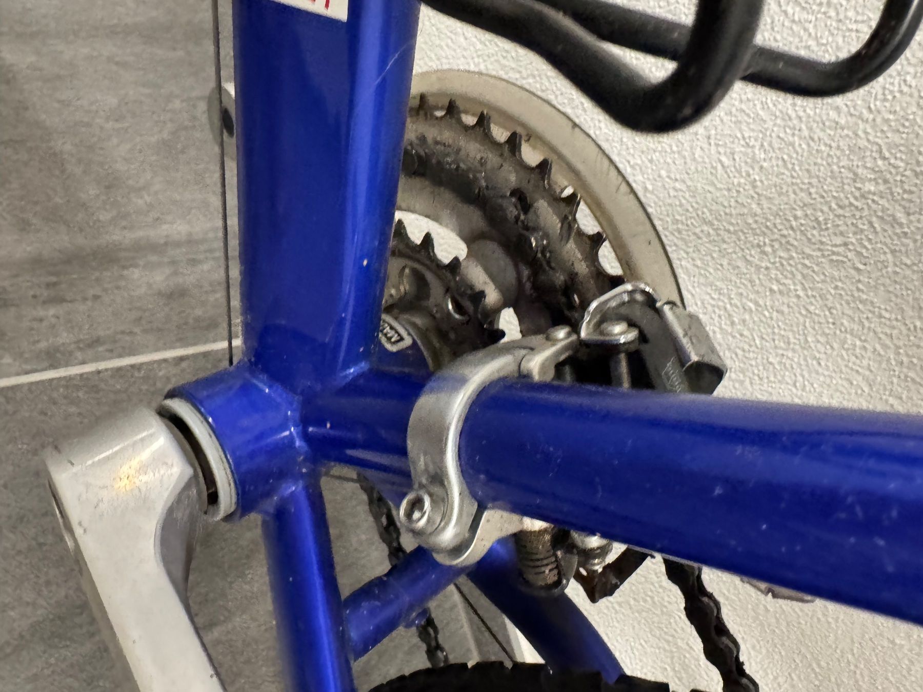 Biciclette: Velo Arrow Rahmen Aluminium Blaue Farbe – Usato da Jeuss venduto da luc_5xt6 2