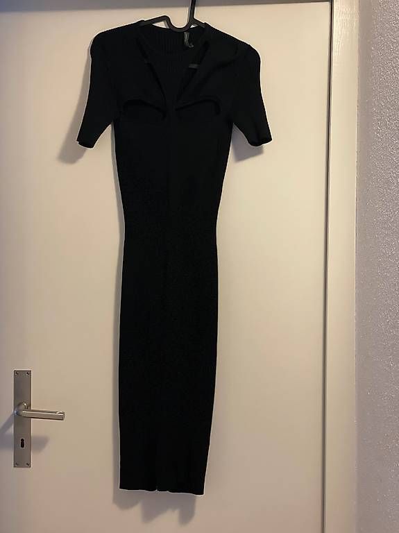 Alexander Mcqueen Kleider: Bodycon knit dress – Gebraucht aus Zürich von Norelie