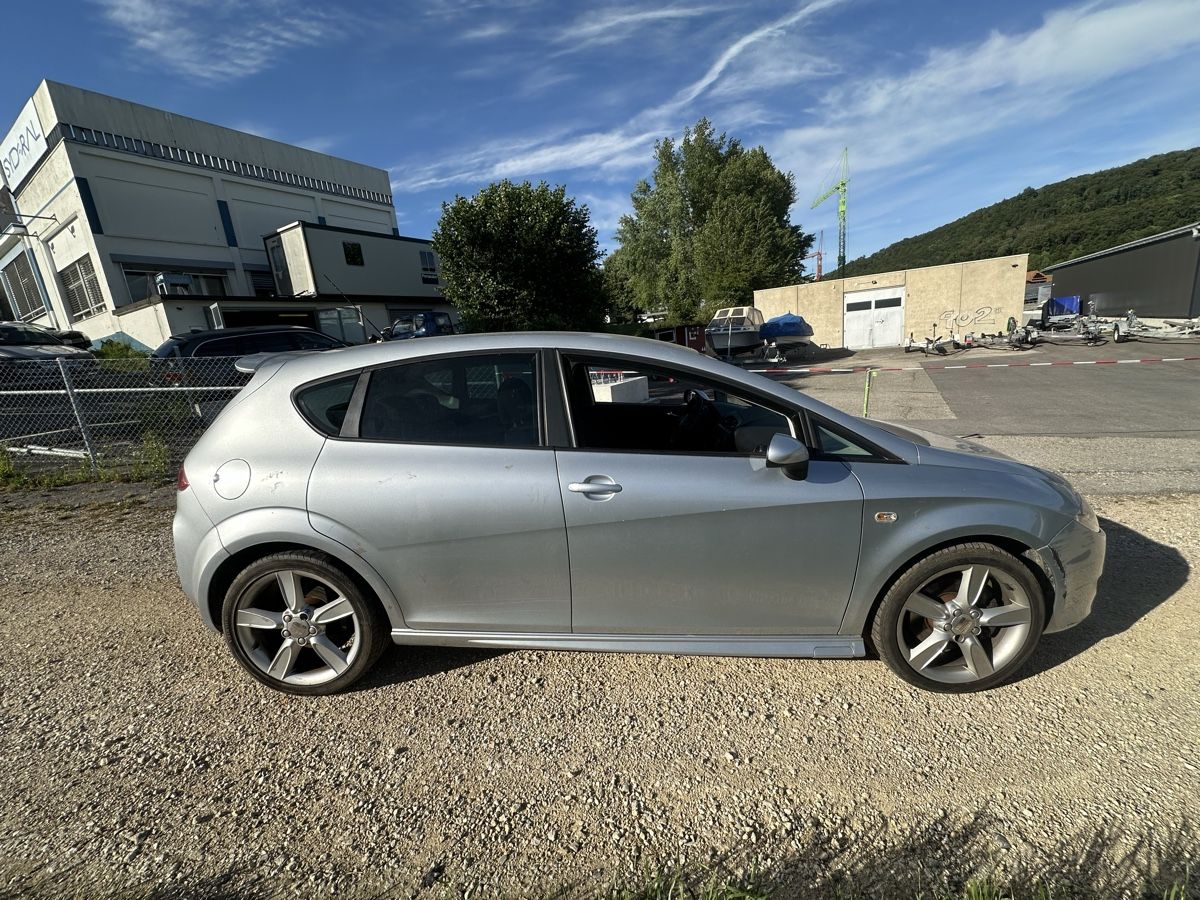Seat Automobili: Seat Leon 2.0 TFSI – Usato da Gals venduto da aya_p7pd 5