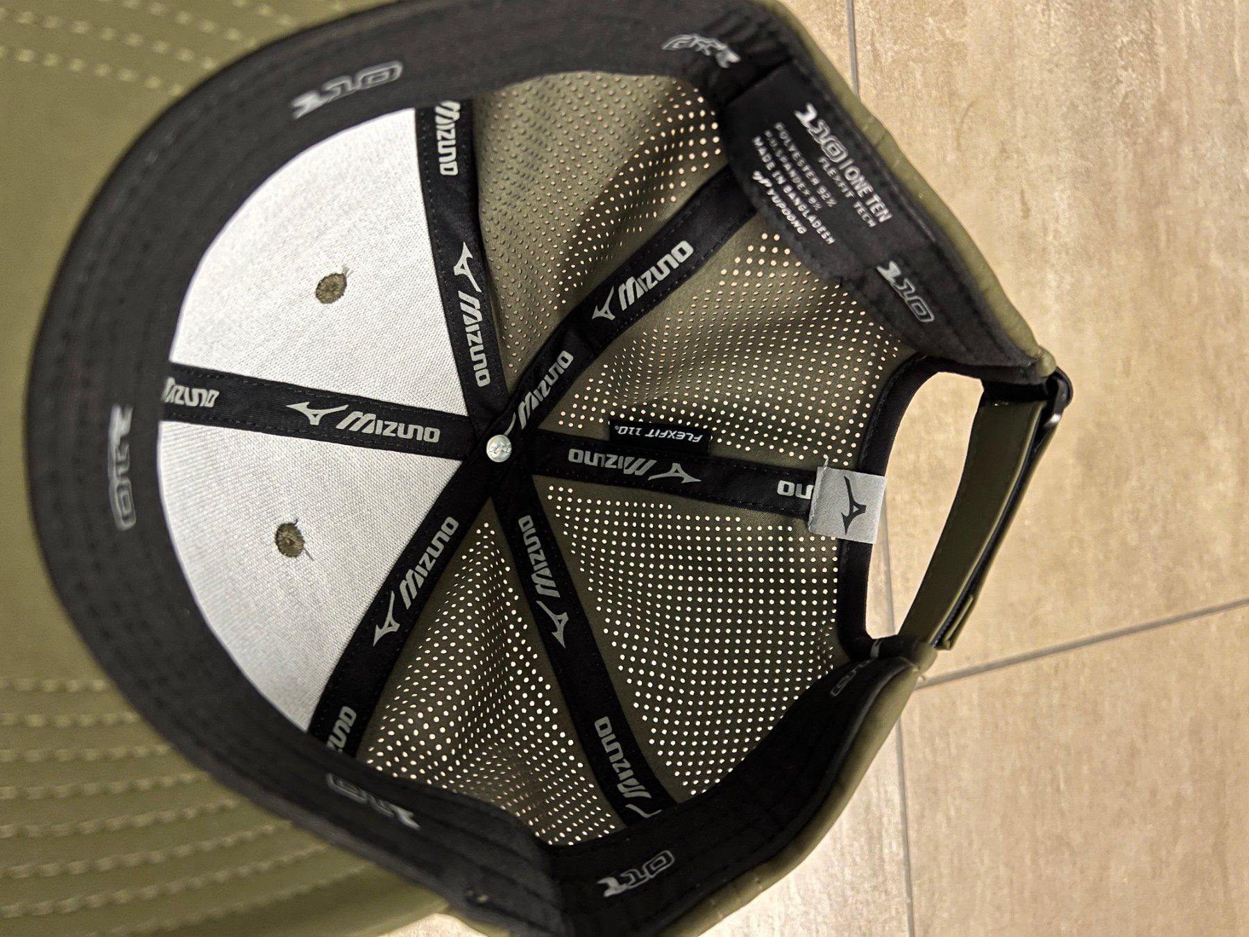Copricapi, berretti & cappellini: Mizuno Cap Olive One Size – Nuovo (secondo la descrizione) da Merenschwand venduto da Andyw8 3
