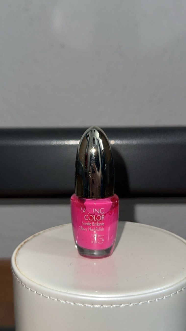 Smalto per unghie: Pupa Nagellack - pink – Usato da Oftringen venduto da tola19