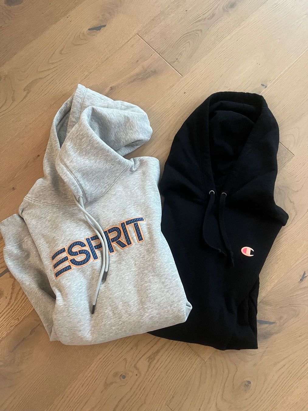 Maglioni & Felpe: Hoodieset – Usato da Effretikon venduto da Pitm