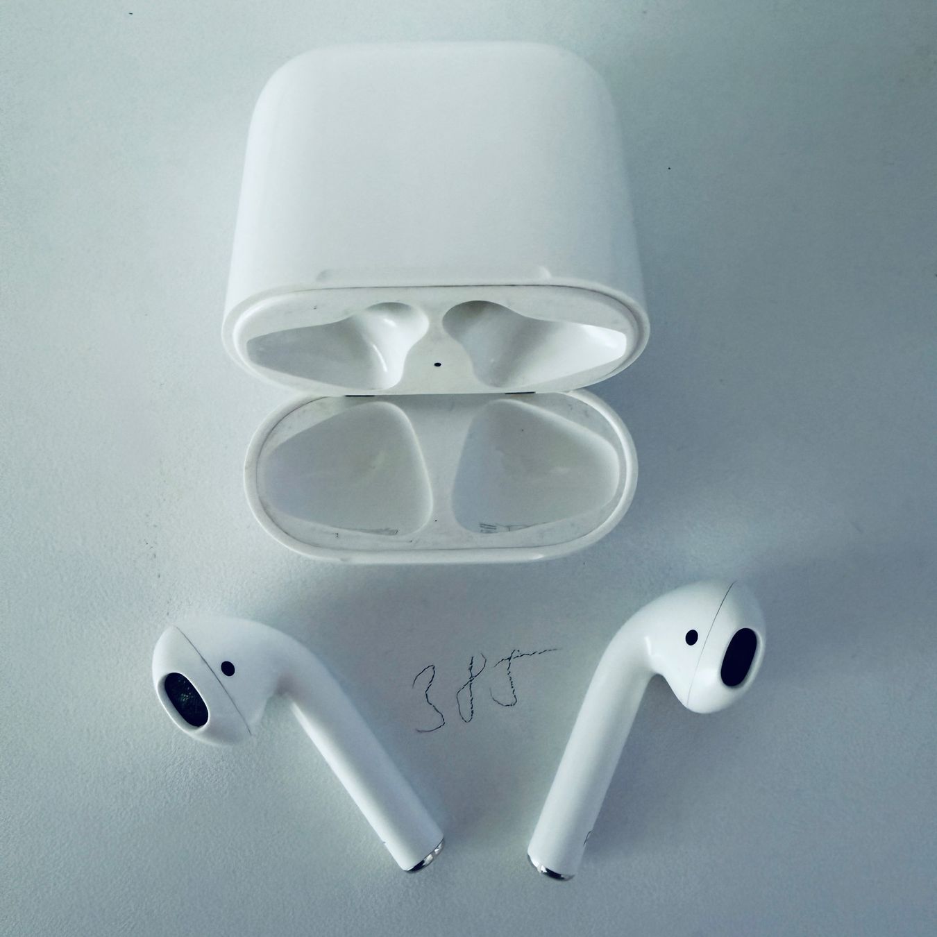 Apple Kopfhörer: Original Apple AirPods 2 Gen. Wireless Kopfhörer & Case – Gebraucht aus Basel von MY.AIRPODS.SHOP 3