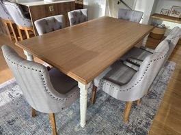 ESSTISCH AUSZIEHBAR INKL. 6 STÜHLE UND TEPPICH 