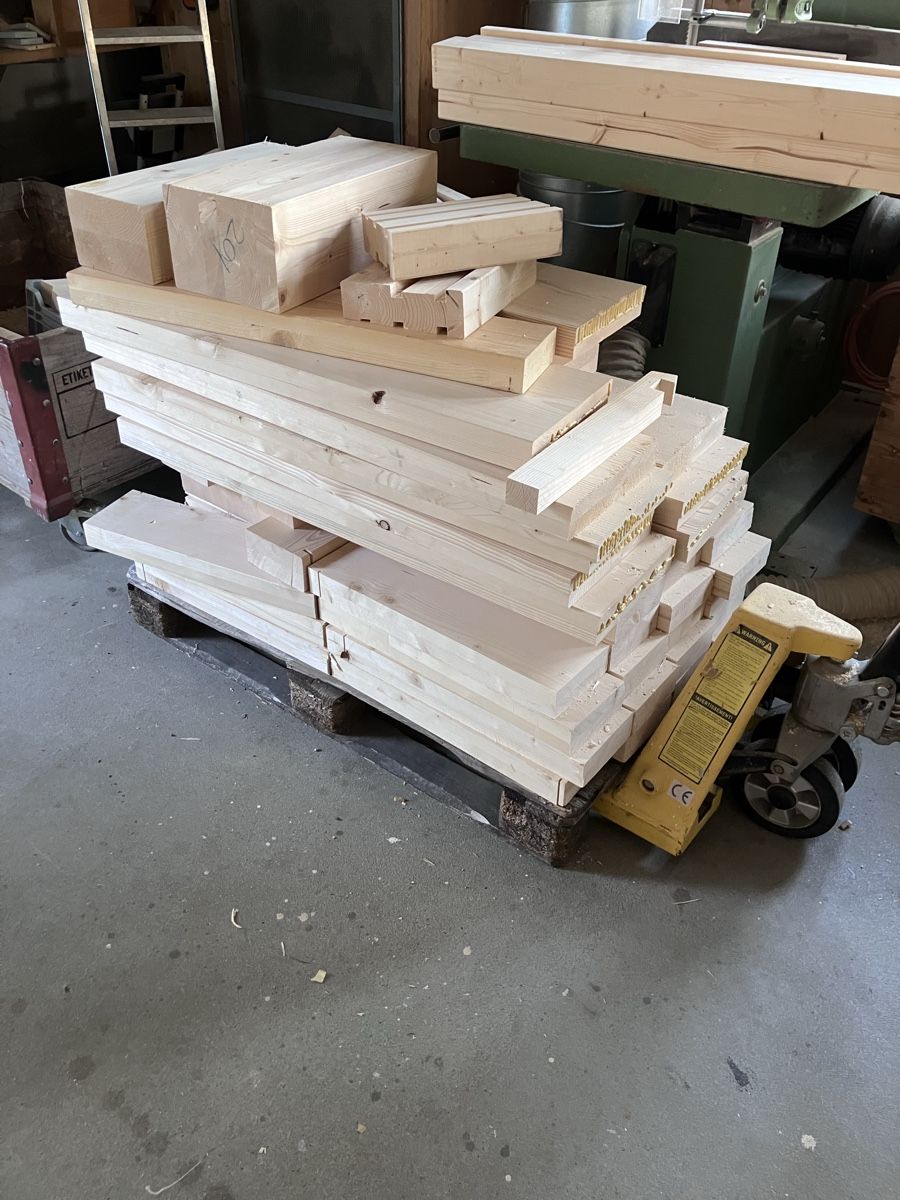 Articoli in legno: Restholz Balken – Usato da Thunstetten venduto da Sugus025 1