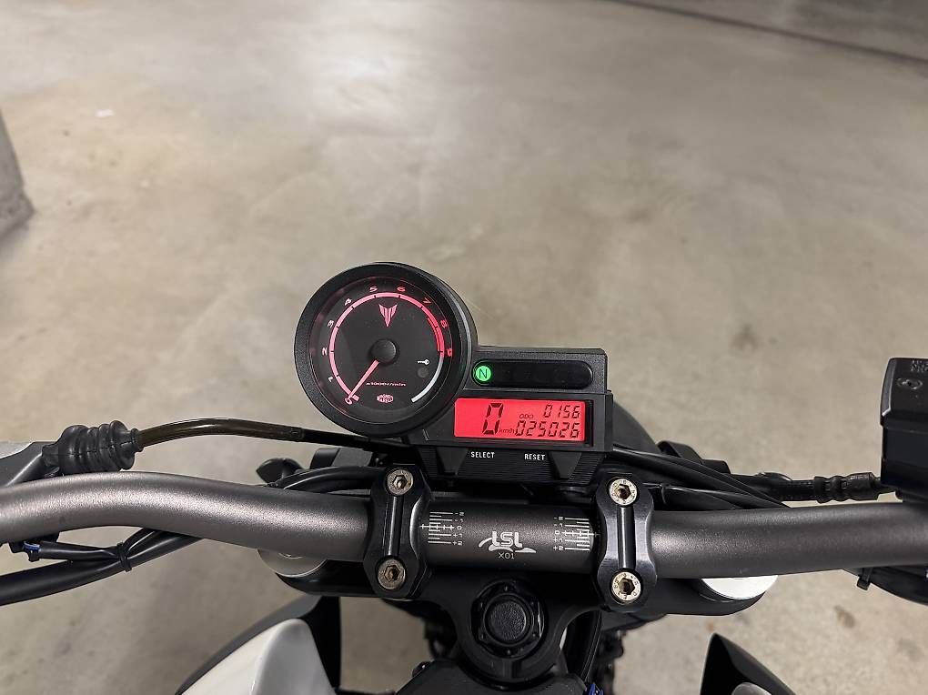 Yamaha Strada: Yamaha MT-03 2011 – Usato da Steffisburg venduto da jul_h5f7 4