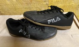Schöne FILA Hallenschuhe (Fussball) Gr. 42