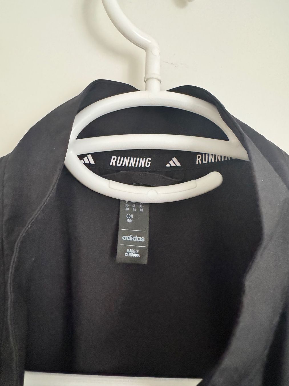 Adidas Giacche: Adidas runnig shortsleeve zip jacket size M – Nuovo (secondo la descrizione) da Zürich venduto da Linen218 5