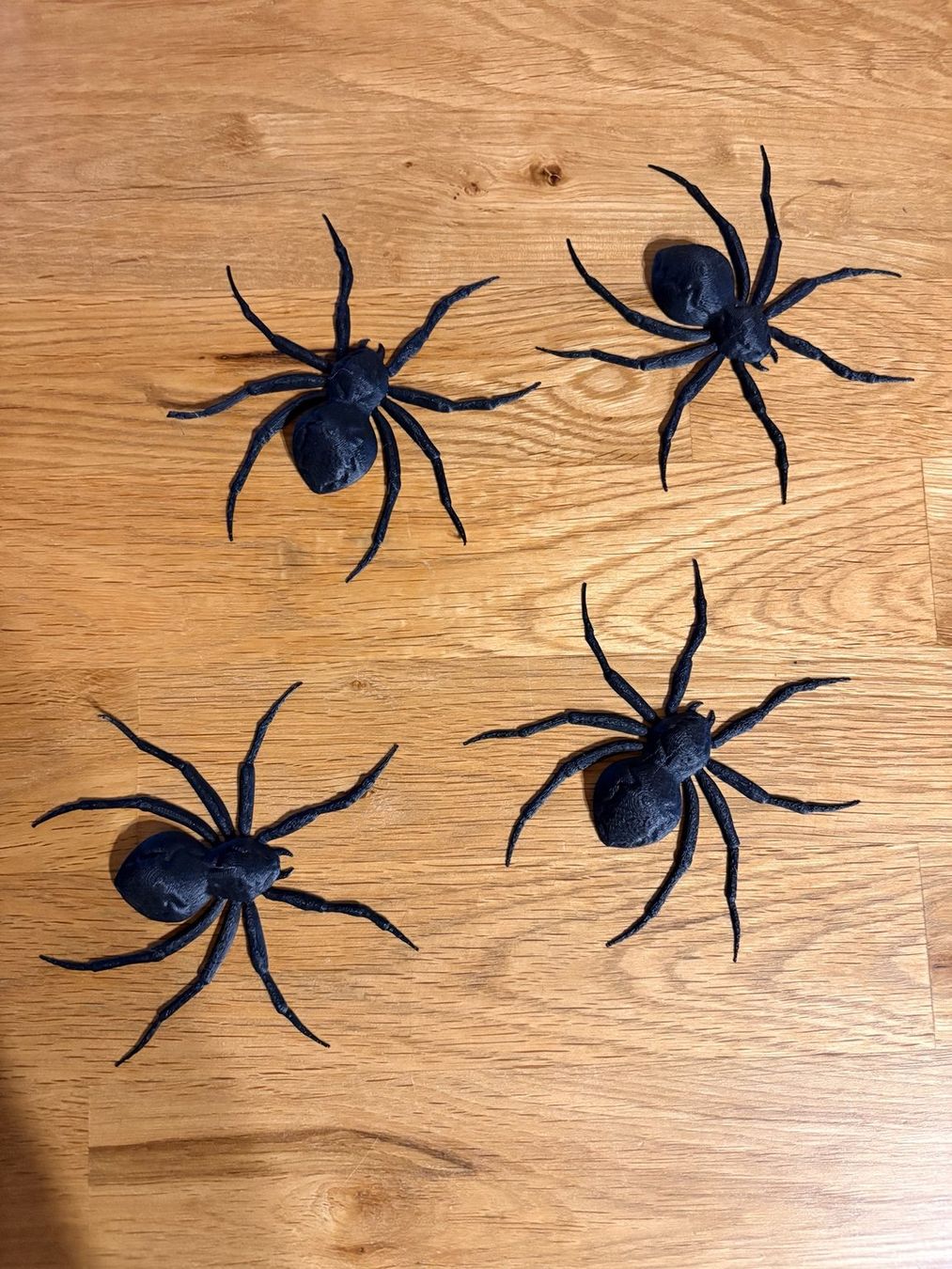 Tutte le decorazioni: Halloween Spinnen 4er Set – Nuovo e nell'imballaggio originale da Fislisbach venduto da tam_t828 1