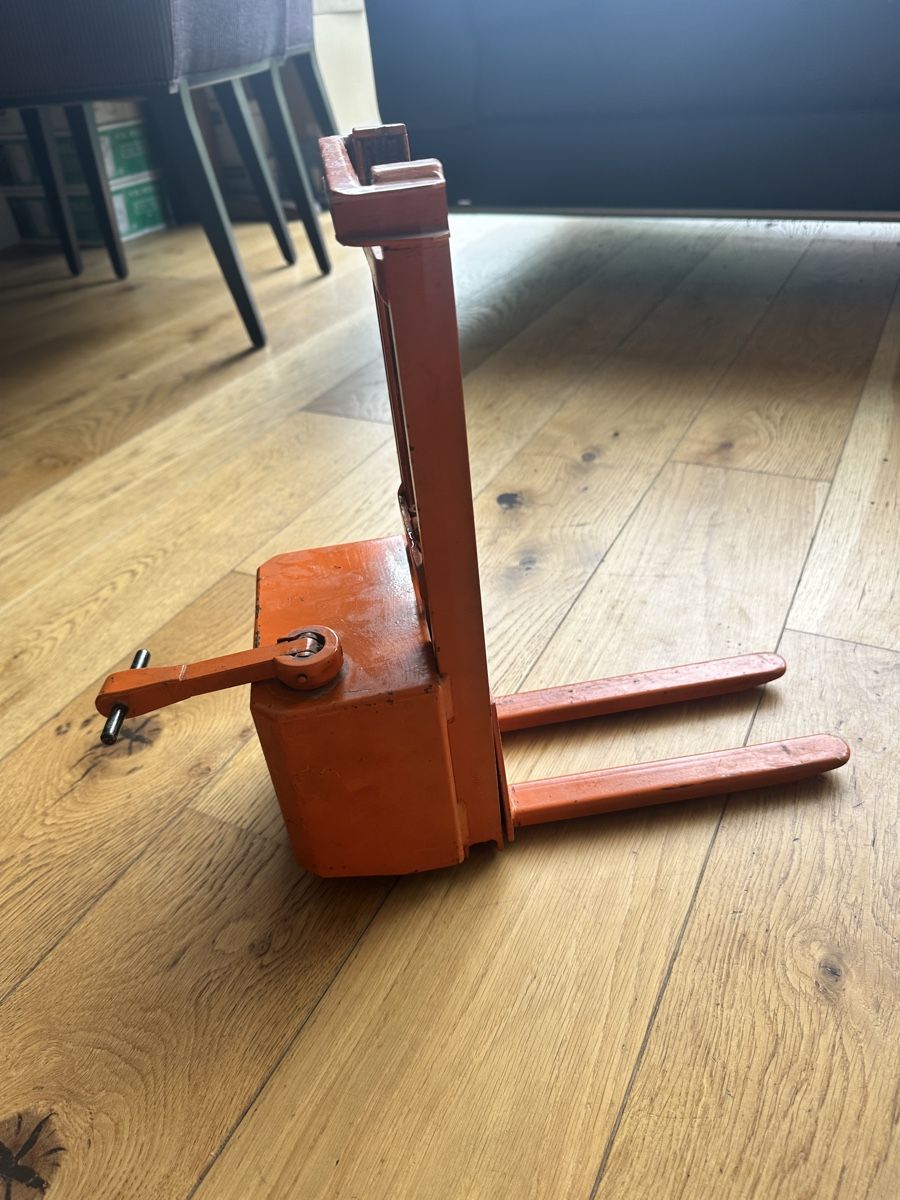 Carrelli elevatori e a forche: Robuster Gabelstapler / Hubwagen Modell, Orange, Metal – Usato da Basel venduto da jul_fz98 2