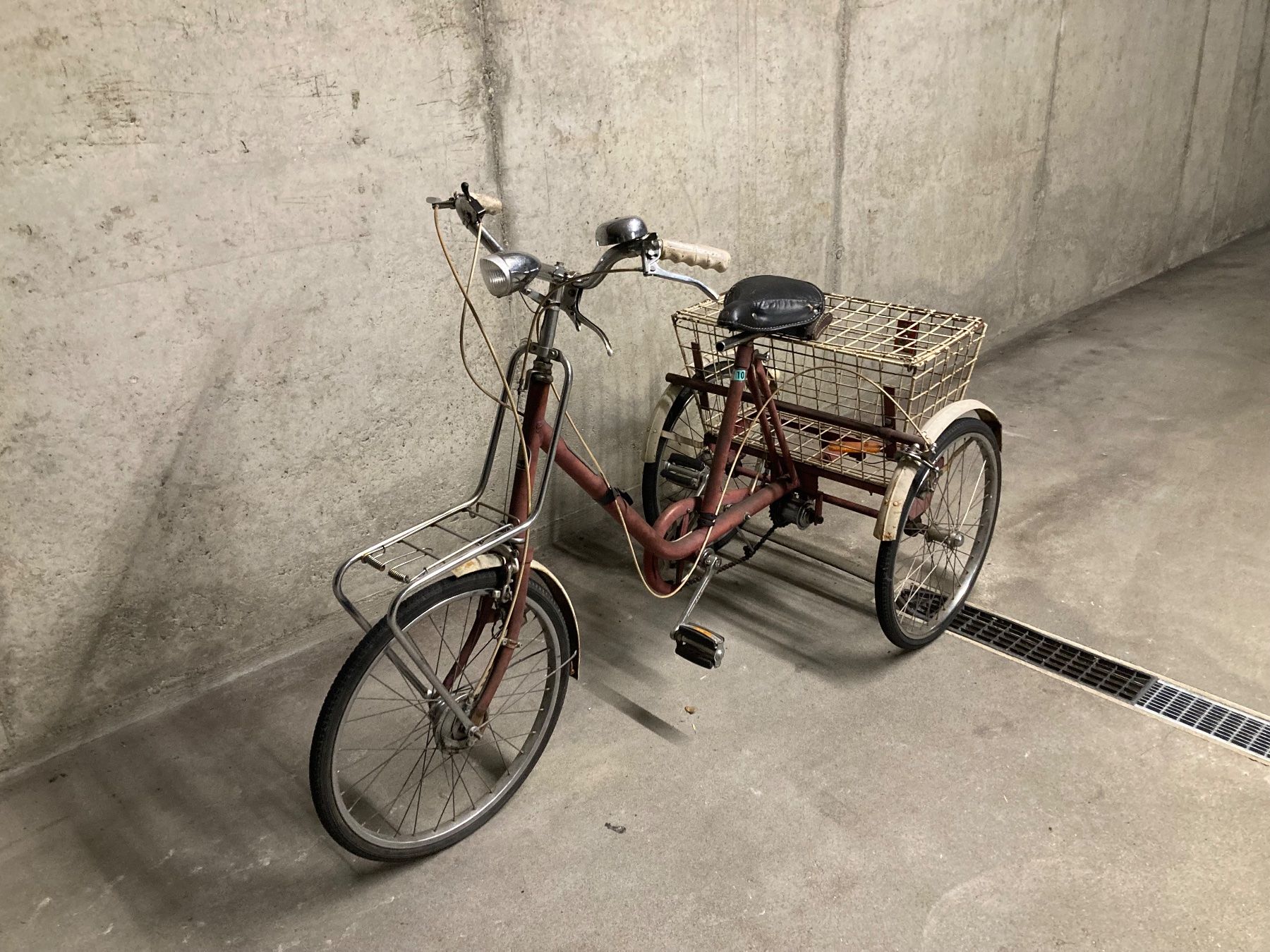 Vélos: Altes Dreirad – D'occasion à Lohn-Ammannsegg par Christoff1