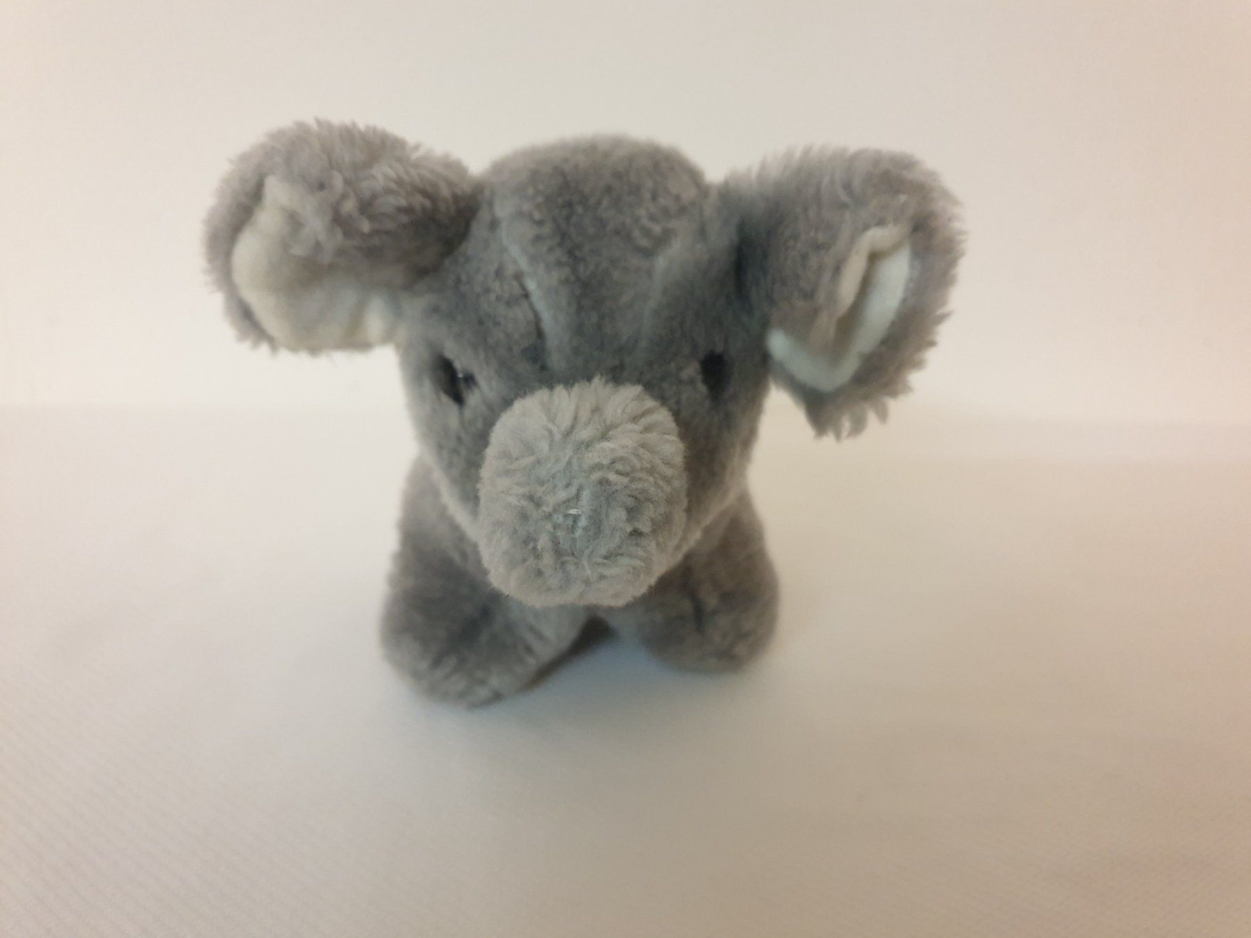 Spielzeuge: Plüsch Elefant grau Grösse 12cm – Gebraucht aus Malters von burzi 2