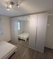 Pax-Kleiderschrank mit Spiegeltüren und top Ausstattung