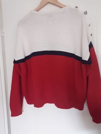 Oversized Stradivarius sweter