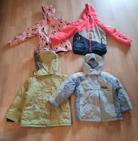 4 er Set Skijacken / Regenjacke Grösse 116