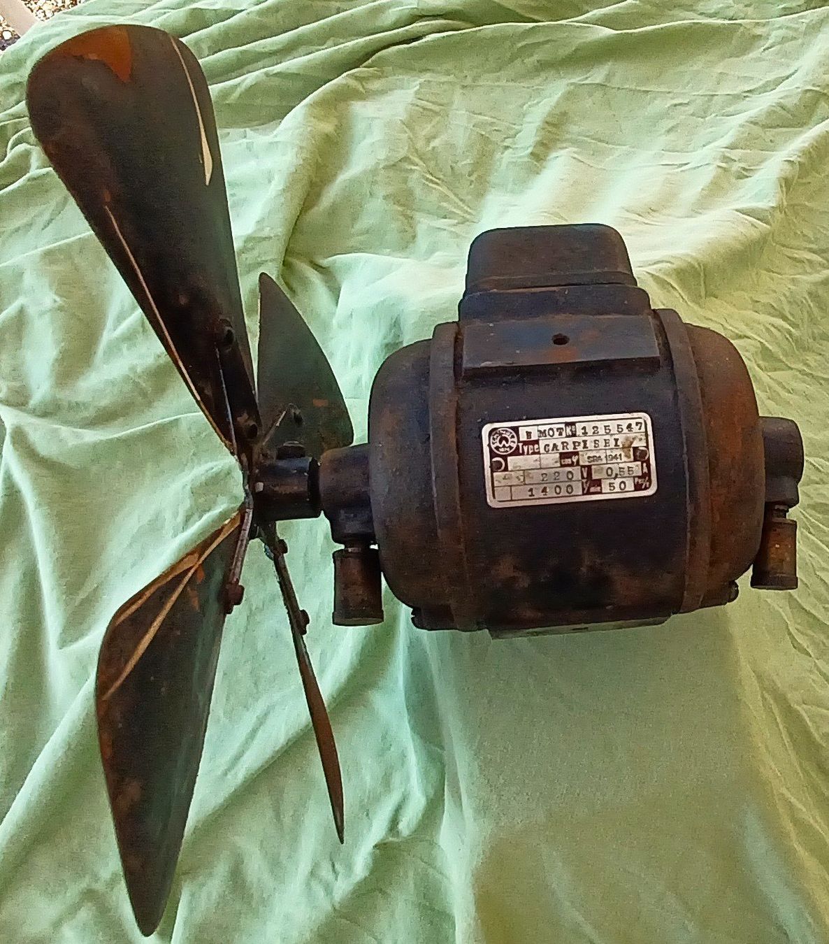 Ventilateurs: Ventilator  (historischer Einbau-Ventilator) – D'occasion à Schwarzenburg par schufler 1