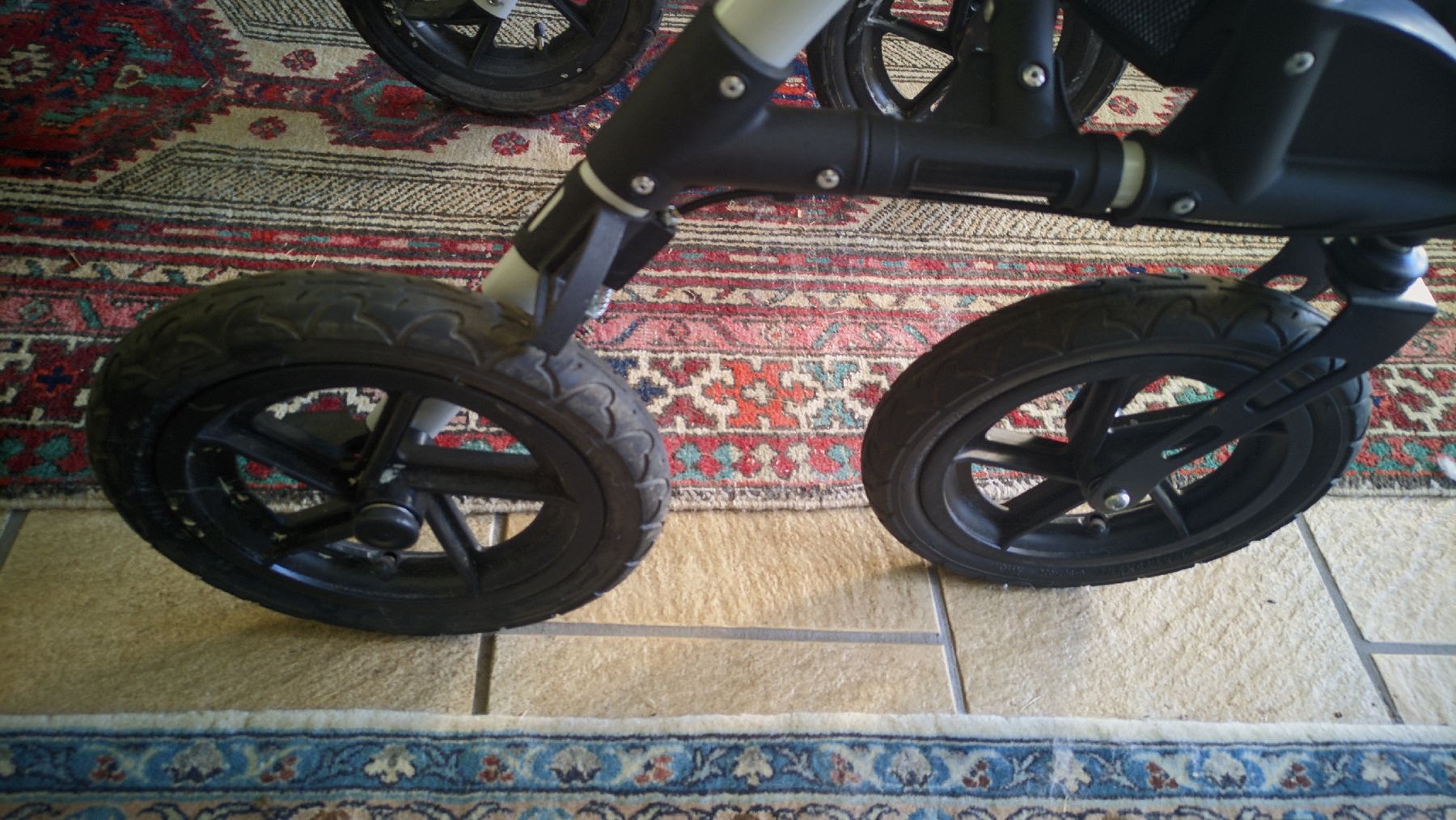 Ausili per la deambulazione: Rollator, robust und leicht – Usato da Niederurnen venduto da Mediapoint8 2