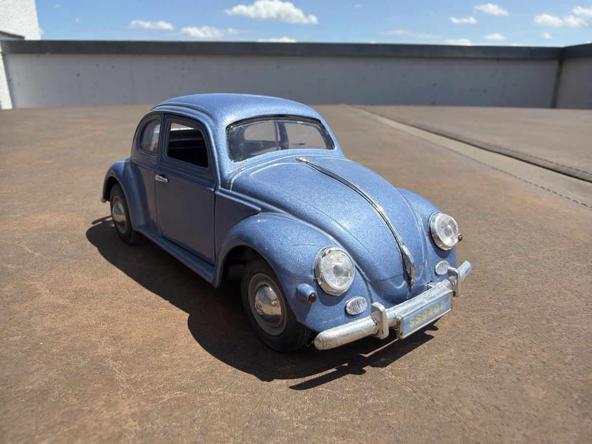 Volkswagen Modellini d'auto: VW Käfer hellblau - 1/24  – Usato da Wolfwil venduto da Rolex1 4