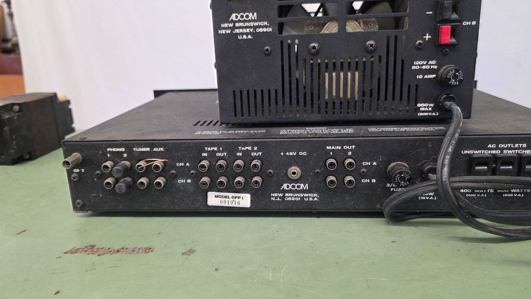 Amplificatori: ADCOM GFP-1 & GFA-1A mit Trafo - Ref. 08/15 – Usato da Au ZH venduto da BrockiAu 8