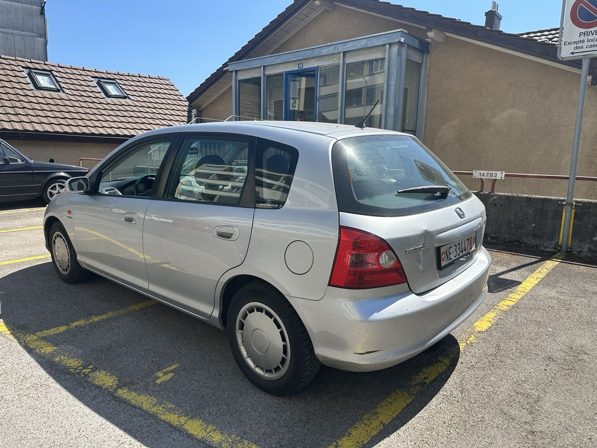 Honda Automobili: Honda Civic 1.6 2002 – Usato da La Chaux-de-Fonds venduto da dia_75tl 4