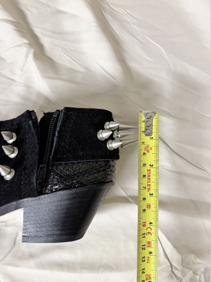 Comme Des Garcons Scarpe da uomo: Comme des Garcons × Junya Watanabe Studded boots  – Nuovo (secondo la descrizione) da Zug venduto da Arsavis 8