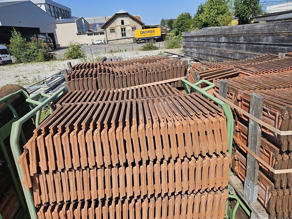Steine & Dachziegeln: Ziegel Gratis zum Abholen – Gebraucht aus Bichwil von steigermichel 3