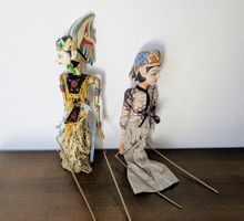 Traditionelle indonesische Wayang Golek Stabpuppen aus Holz