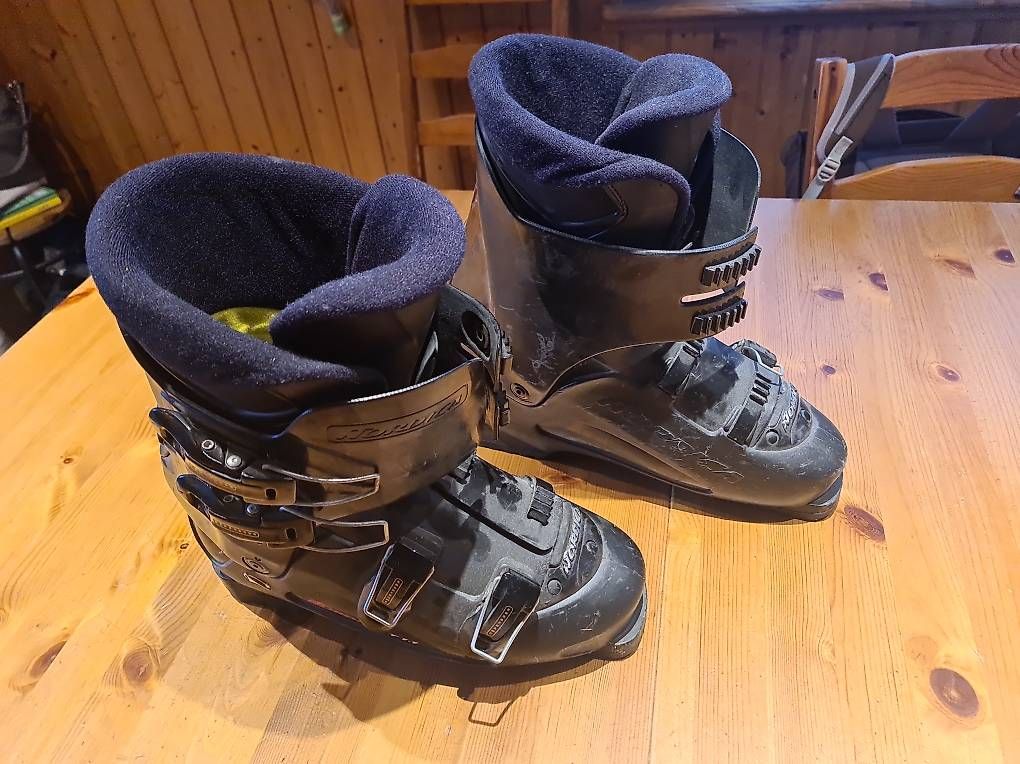 Herrenschuhe: Chaussures de ski 44 – Gebraucht aus Châtel-St-Denis von max_fri
