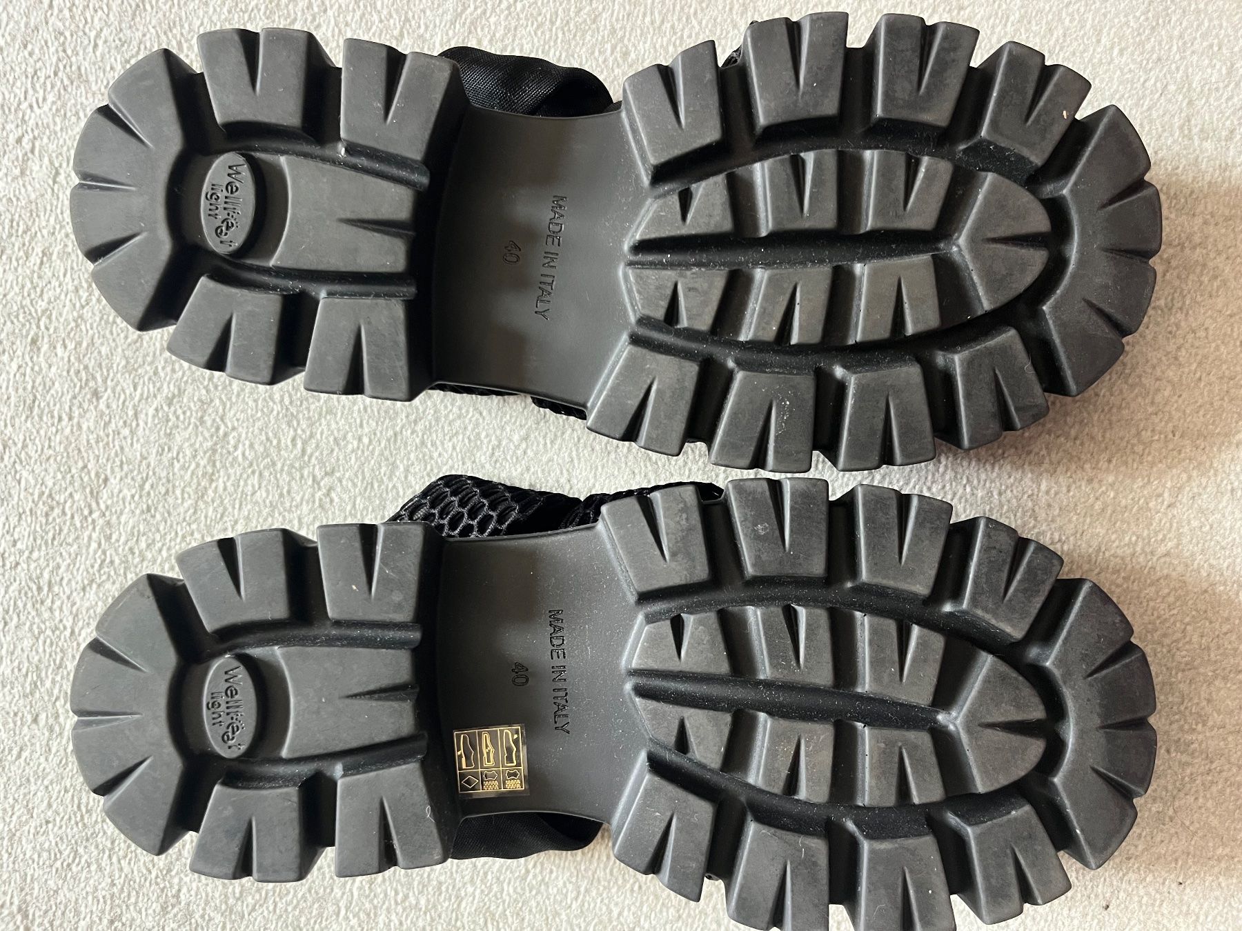 Scarpe da donna: Premiata Chunky schwarze Sandalen Gr.40 – Usato da Zürich venduto da kay12325 4