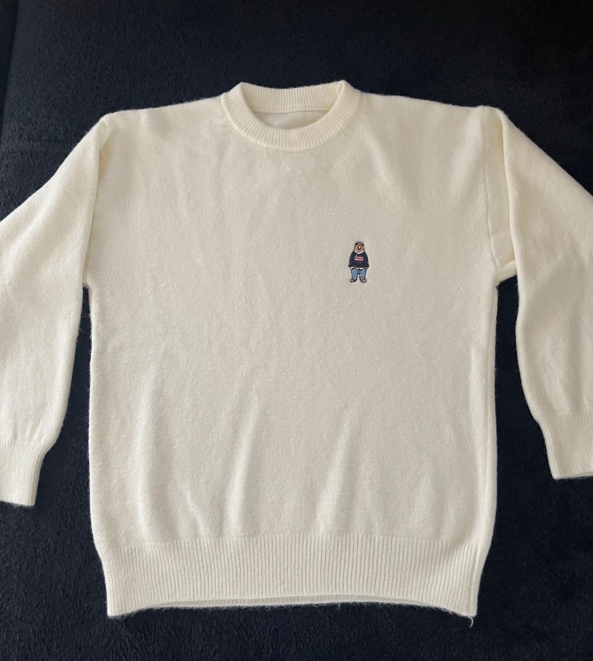 Maglioni & Felpe: Pullover mit Bärli-Motiv, Creme, Gr L, neu – Nuovo e nell'imballaggio originale da Wangen b. Olten venduto da VeraHa