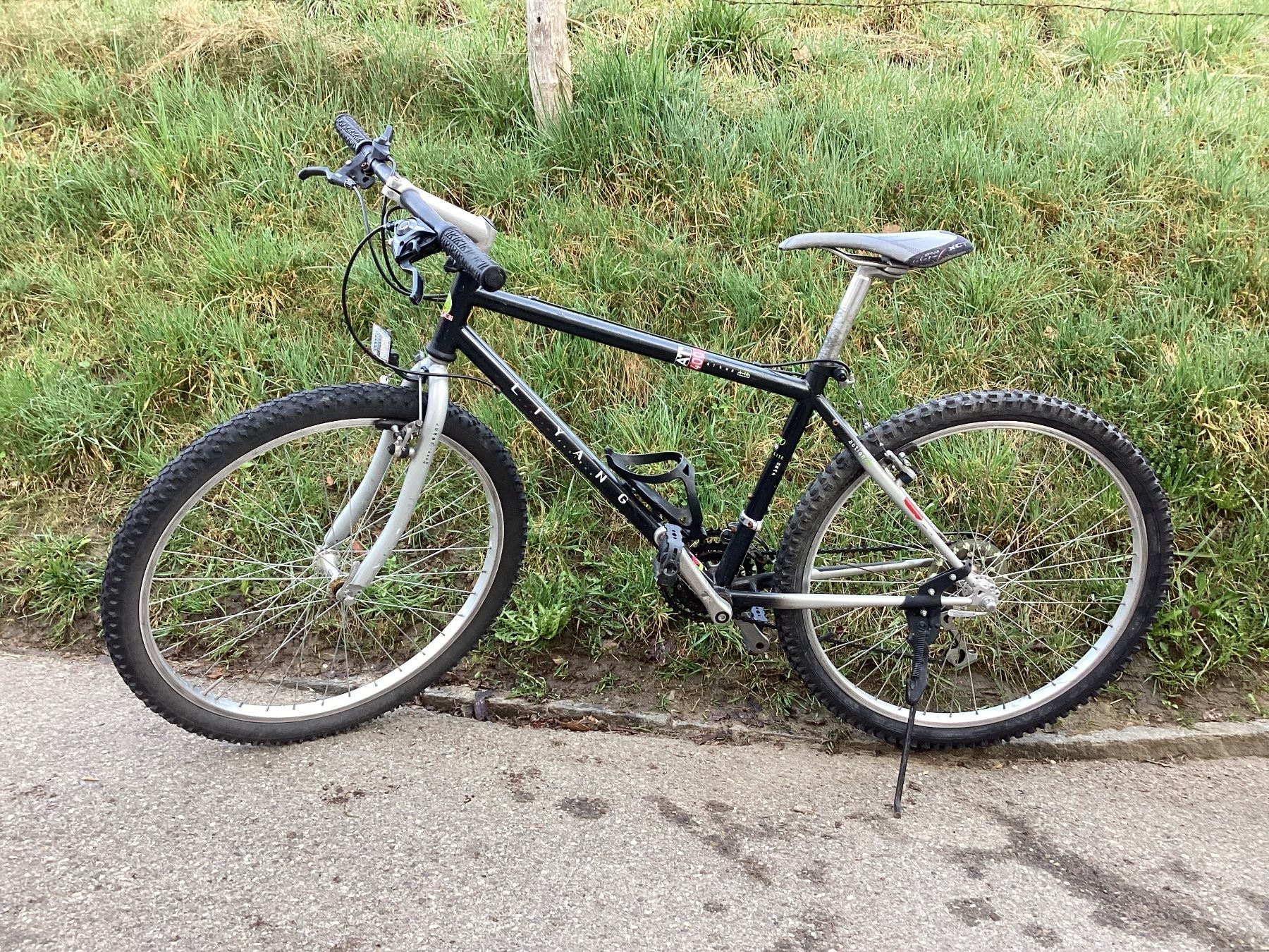 Vélos: Liyang Mountainbike – Défectueux à Kehrsatz par sodiesunddas