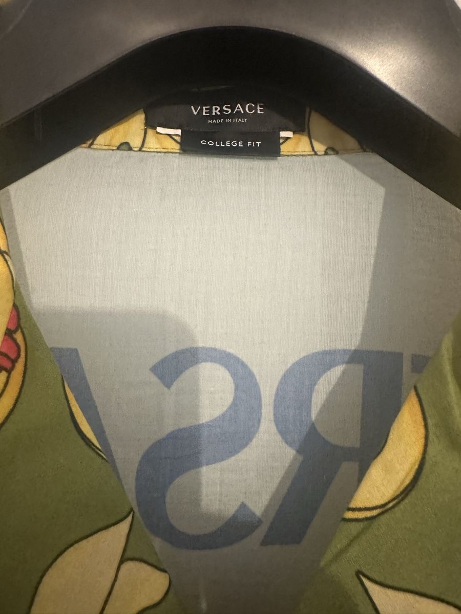 Camicette: Camicia Versace XL  – Nuovo (secondo la descrizione) da Les Avanchets venduto da luc_5qgm 1