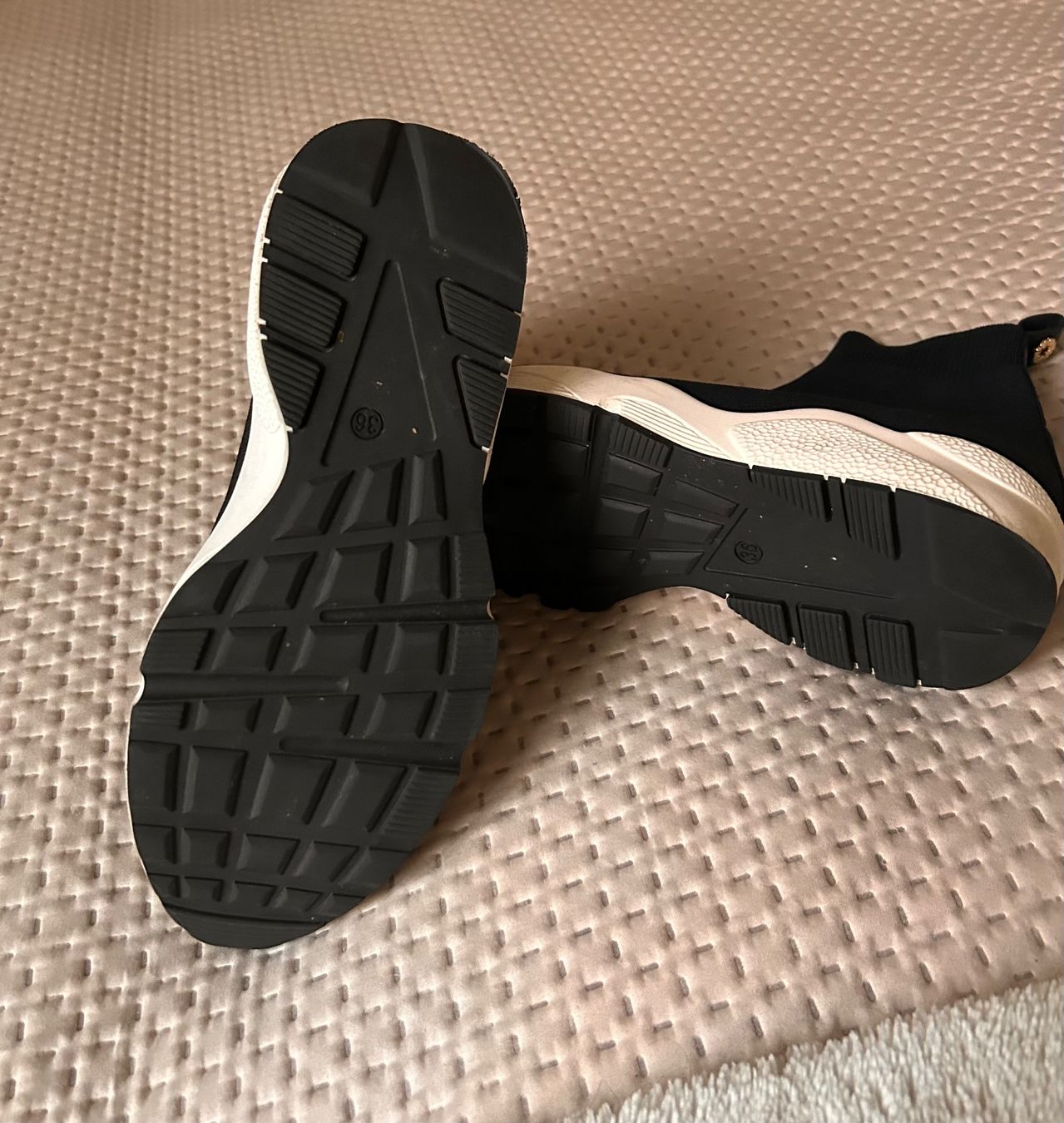 Damenschuhe: Baskets noir – Gebraucht aus Lausanne von rkiko11 2