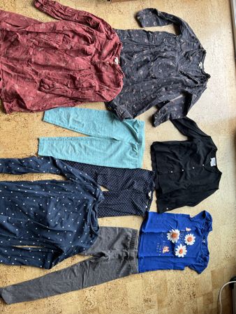 Schönes Mädchenkleiderpaket Größe 134