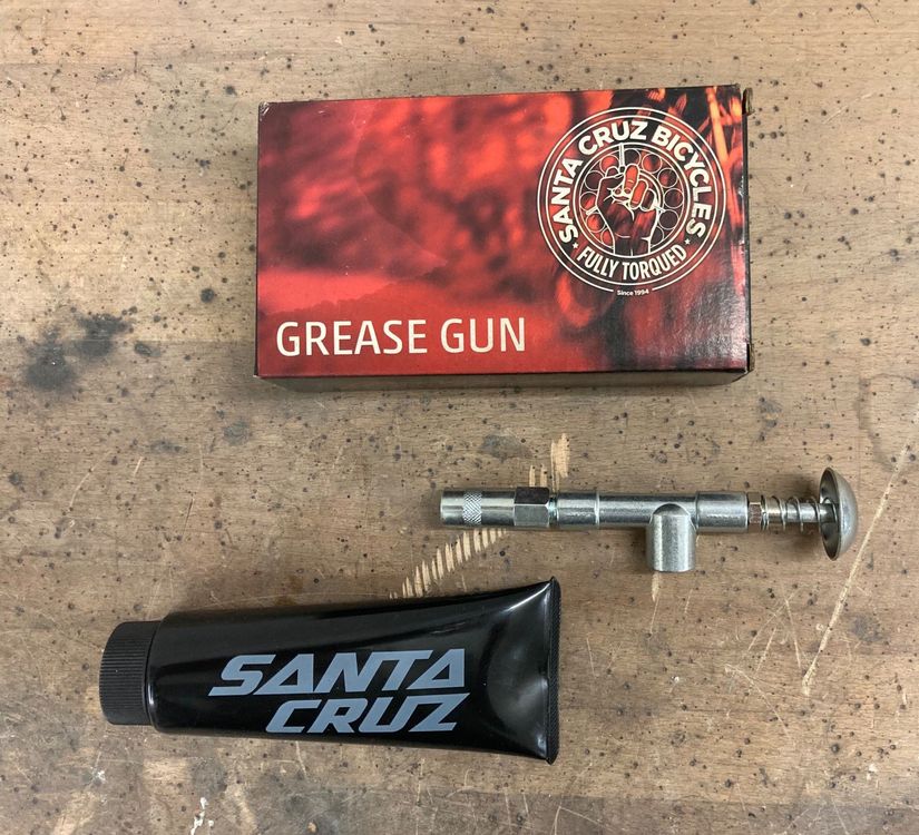 Santa Cruz Grease Gun Kaufen auf Ricardo
