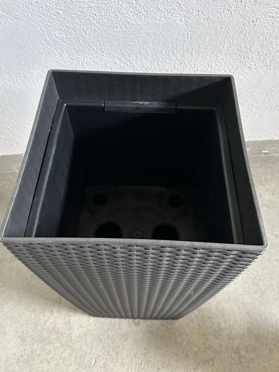 Pots de fleurs: Rattan Blumentopf  – D'occasion à Frauenfeld par berk39 1